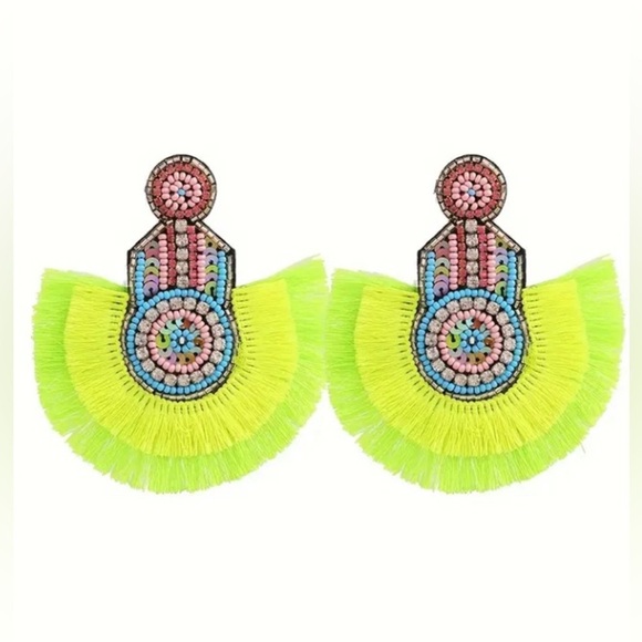 Jewelry - Gorgeous Tassel Earrings